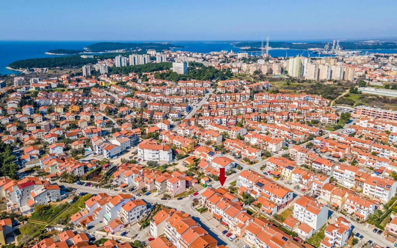 Apartment Blue Pula, New, Family Friendly, Comfortable, Free Parking And Wifi Zewnętrze zdjęcie