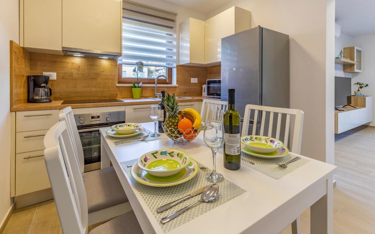 Apartment Blue Pula, New, Family Friendly, Comfortable, Free Parking And Wifi Zewnętrze zdjęcie